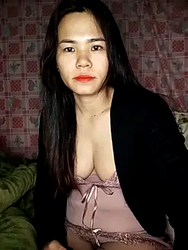 Snapshot of Ladygirl_x chatting on November 27, 2025, 6:41 pm Ladygirl x online show from November 27, 2025, 6:41 pm