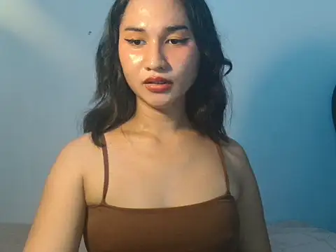 Snapshot of lava_lux chatting on July 18, 2026, 4:15 pm lava lux online show from July 18, 2026, 4:15 pm