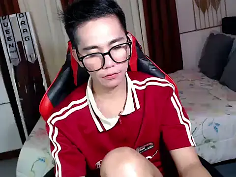 drinkmycumx online show from February 4, 2026, 3:18 pm