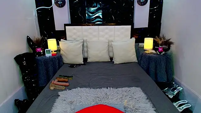 TatianaWil online show from February 8, 2026, 6:33 am