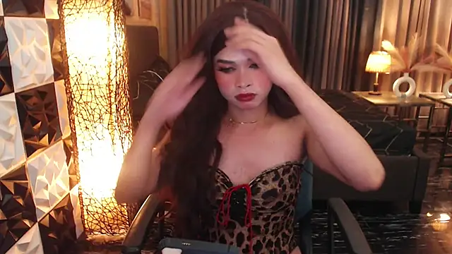 BigCockMaxineTS online show from October 1, 2025, 8:19 am