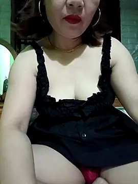 Snapshot of SexyQueen99 chatting on May 7, 2026, 9:40 pm SexyQueen99 online show from May 7, 2026, 9:40 pm