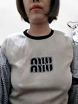 Snapshot of love_sexy090 chatting on November 30, 2025, 12:33 am love sexy090 online show from November 30, 2025, 12:33 am