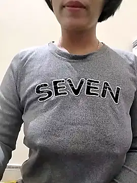 love sexy090 online show from December 18, 2025, 12:05 am