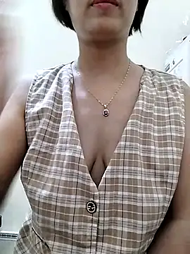 Snapshot of love_sexy090 chatting on October 5, 2025, 12:12 am love sexy090 online show from October 5, 2025, 12:12 am