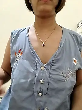 Snapshot of love_sexy090 chatting on October 17, 2025, 12:14 am love sexy090 online show from October 17, 2025, 12:14 am