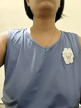 love sexy090 online show from May 11, 2026, 11:57 pm
