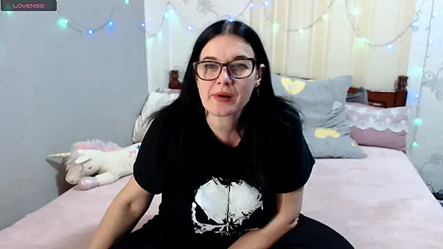 Sasha cherry online show from November 26, 2025, 4:56 am