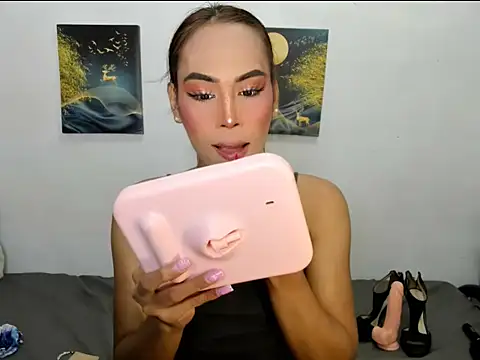 Savanna White online show from November 9, 2025, 12:14 am