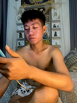 xshyboyx online show from September 27, 2025, 11:38 am