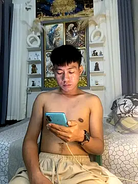 xshyboyx online show from September 23, 2025, 12:56 pm