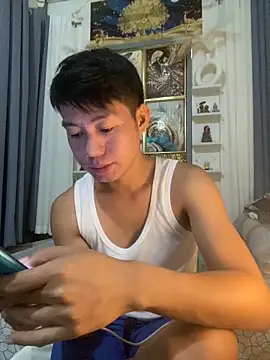 xshyboyx online show from September 18, 2025, 3:31 am