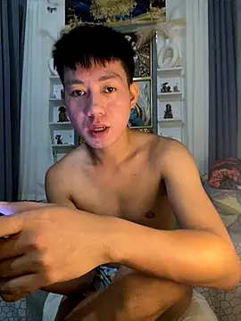 xshyboyx online show from September 28, 2025, 3:46 am