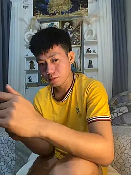 xshyboyx online show from October 1, 2025, 3:38 pm