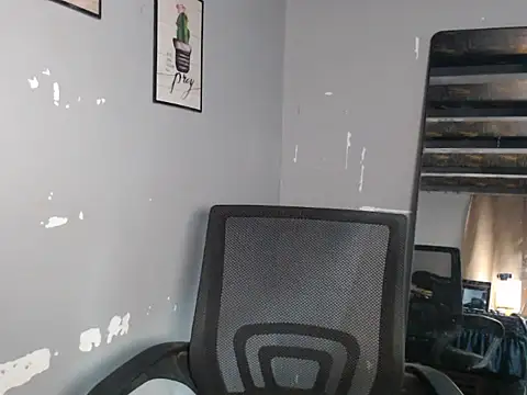 Natsboii online show from March 8, 2026, 11:13 am