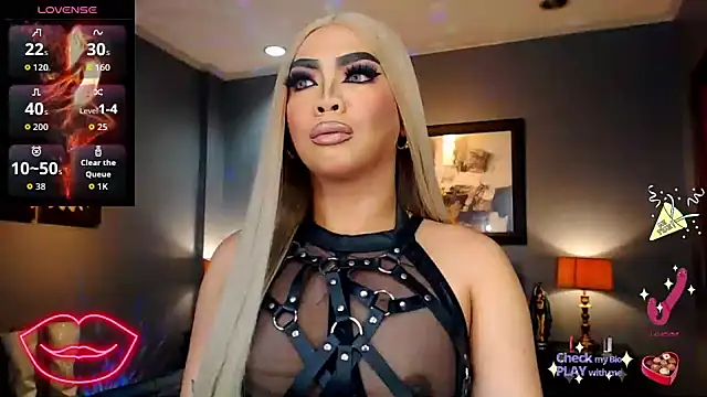 Snapshot of FridaHumphrey chatting on October 24, 2025, 5:34 pm FridaHumphrey online show from October 24, 2025, 5:34 pm