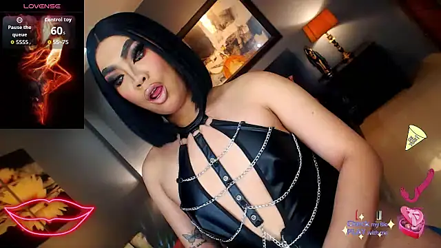 Snapshot of FridaHumphrey chatting on November 17, 2025, 6:34 pm FridaHumphrey online show from November 17, 2025, 6:34 pm