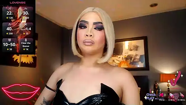 FridaHumphrey online show from April 6, 2026, 6:31 pm