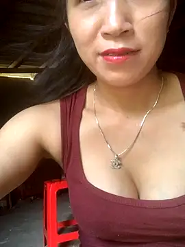 Snapshot of ThiHa003 chatting on September 24, 2025, 9:16 am ThiHa003 online show from September 24, 2025, 9:16 am