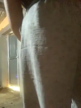 Snapshot of ThiHa003 chatting on September 18, 2025, 1:52 am ThiHa003 online show from September 18, 2025, 1:52 am