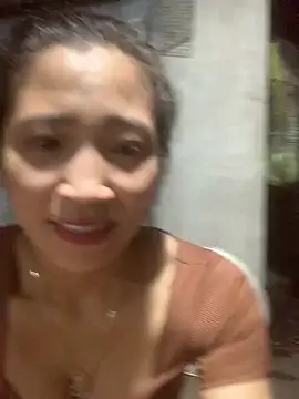 Snapshot of ThiHa003 chatting on September 26, 2025, 1:40 pm ThiHa003 online show from September 26, 2025, 1:40 pm