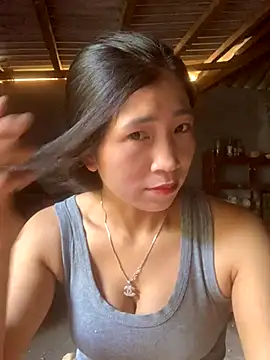 Snapshot of ThiHa003 chatting on September 12, 2025, 9:53 am ThiHa003 online show from September 12, 2025, 9:53 am