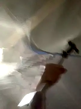 Snapshot of ThiHa003 chatting on October 26, 2025, 3:34 pm ThiHa003 online show from October 26, 2025, 3:34 pm