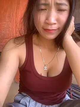 Snapshot of ThiHa003 chatting on November 14, 2025, 3:32 am ThiHa003 online show from November 14, 2025, 3:32 am