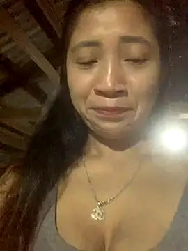 Snapshot of ThiHa003 chatting on October 28, 2025, 2:49 pm ThiHa003 online show from October 28, 2025, 2:49 pm