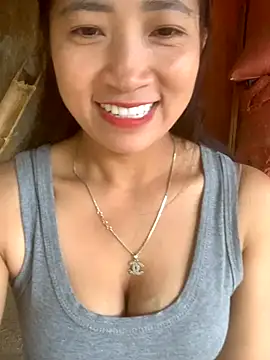 Snapshot of ThiHa003 chatting on October 14, 2025, 2:45 am ThiHa003 online show from October 14, 2025, 2:45 am