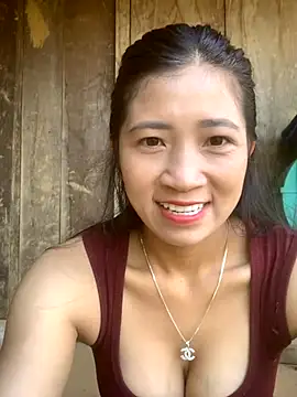 Snapshot of ThiHa003 chatting on October 12, 2025, 1:18 am ThiHa003 online show from October 12, 2025, 1:18 am