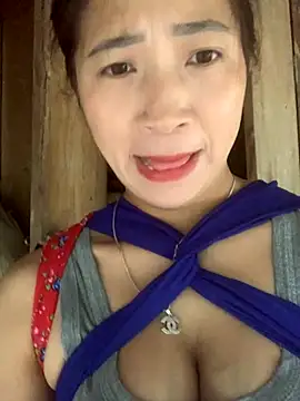 Snapshot of ThiHa003 chatting on September 25, 2025, 9:04 am ThiHa003 online show from September 25, 2025, 9:04 am