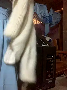 Snapshot of ThiHa003 chatting on November 1, 2025, 2:07 am ThiHa003 online show from November 1, 2025, 2:07 am