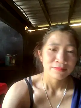 Snapshot of ThiHa003 chatting on September 11, 2025, 6:24 am ThiHa003 online show from September 11, 2025, 6:24 am