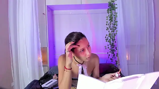 CamiGox online show from April 15, 2026, 3:34 am