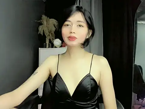 LexiLove online show from October 13, 2025, 11:01 am