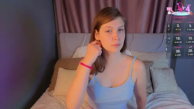 BeatrixCarIeton online show from September 19, 2025, 6:56 pm