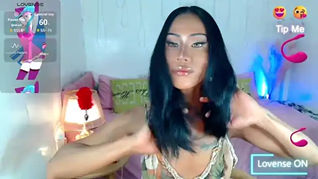 sassylatina online show from October 25, 2025, 1:56 pm