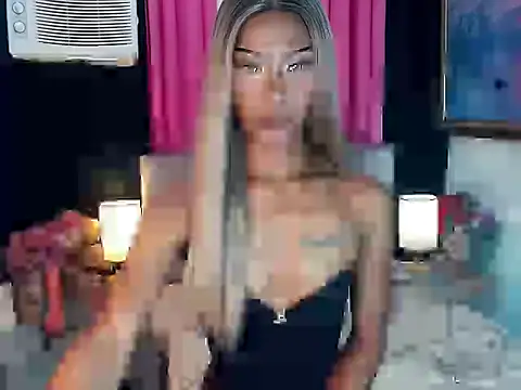 sassylatina online show from June 4, 2026, 2:44 pm