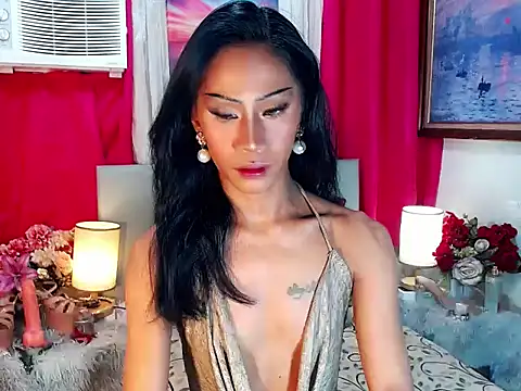 sassylatina online show from November 19, 2025, 4:07 pm