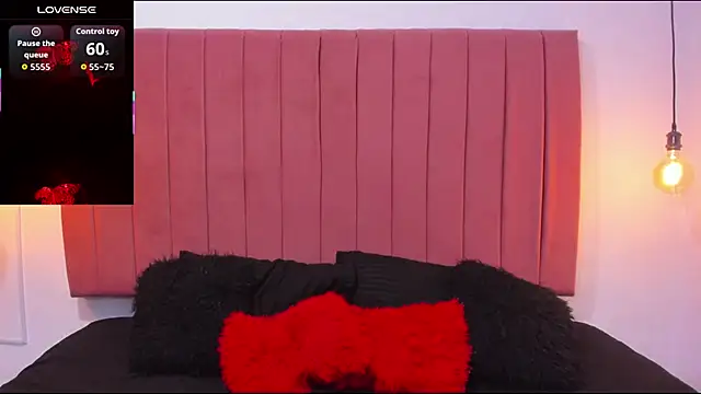 ana foxi online show from December 16, 2025, 10:25 pm