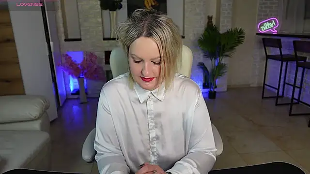 MariemLui online show from March 21, 2026, 4:00 pm