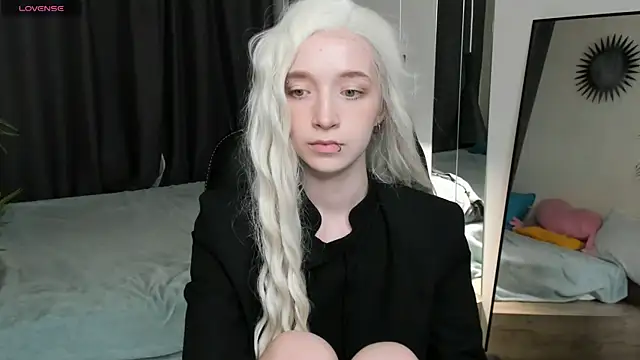 MelissaReis online show from September 13, 2025, 8:53 pm