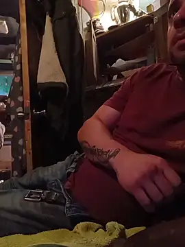 Snapshot of Twoslipperywhenwett chatting on November 18, 2025, 6:44 pm Twoslipperywhenwett online show from November 18, 2025, 6:44 pm