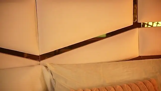 Snapshot of ambar_rosse25 chatting on October 5, 2025, 11:45 am ambar rosse25 online show from October 5, 2025, 11:45 am