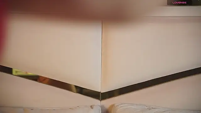 Snapshot of ambar_rosse25 chatting on September 12, 2025, 11:43 am ambar rosse25 online show from September 12, 2025, 11:43 am