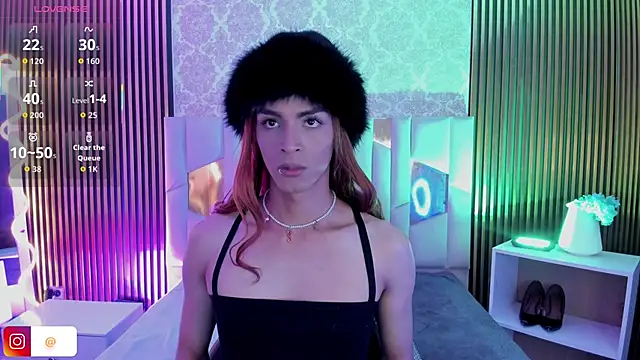 LIHIAN TAY online show from November 9, 2025, 4:05 am