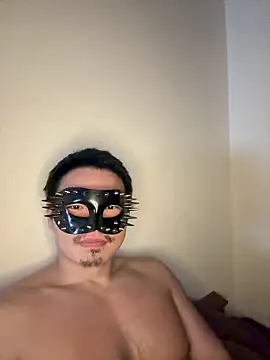 meme n online show from October 31, 2025, 7:49 am