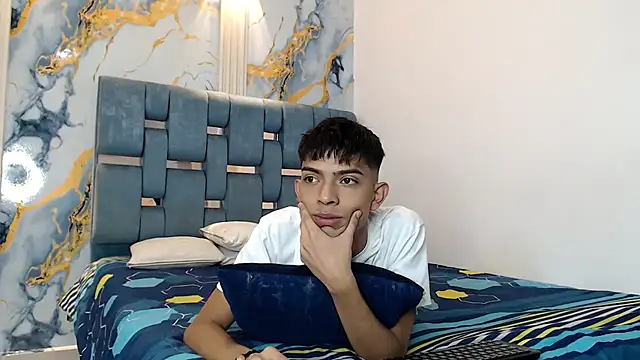 PRETTY SEX1 online show from December 20, 2025, 1:25 pm