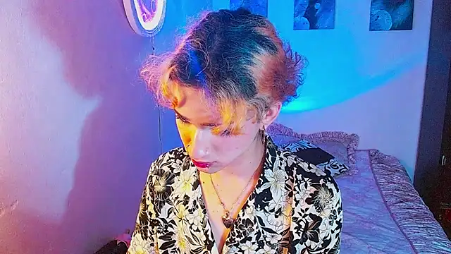 meghan devil  online show from October 9, 2025, 4:46 am